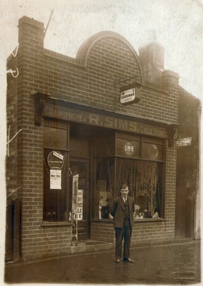 Photograph of Bob Sims' Shop, Sitwell Street