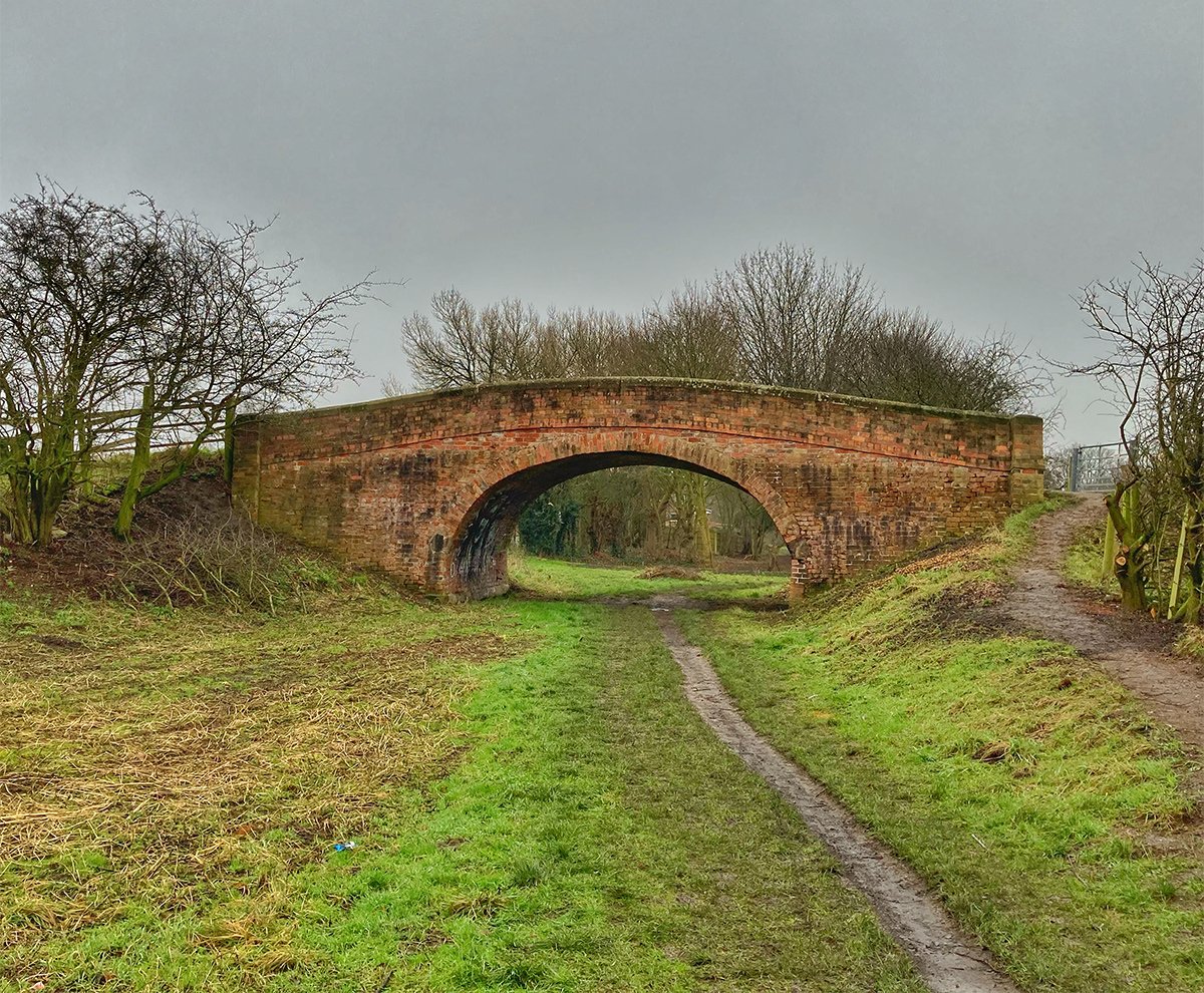 Photograph of The old bridge over the Canal Path between Spondon and Borrowash